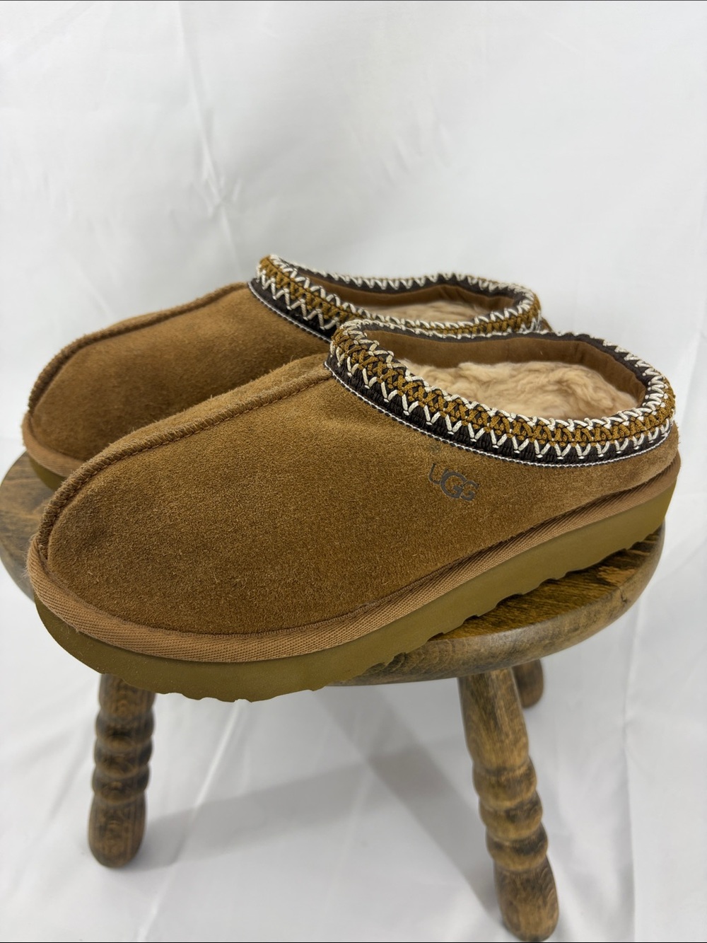 UGG Tasman Slippers in Chestnut, Womens sz 6